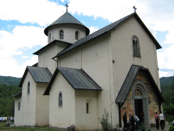1200px-Manastir_Moraca