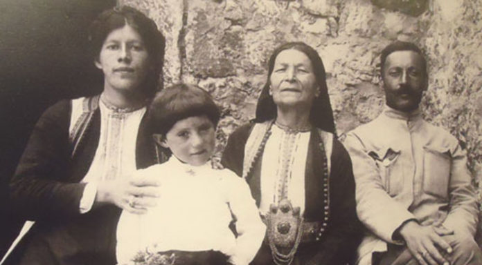 Stara-crnogorska-porodica