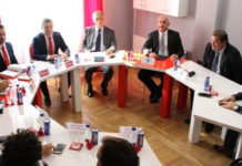 Колико нас коштају партије?