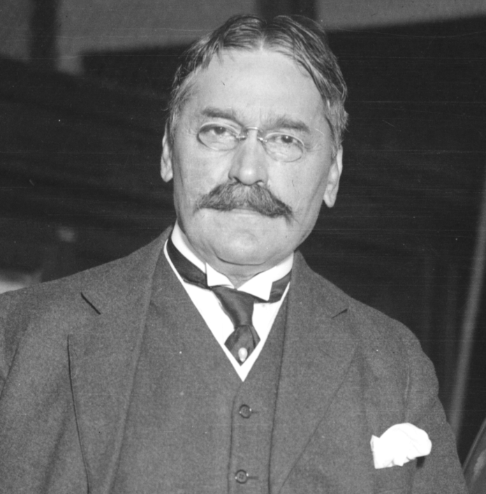 Mihajlo_Pupin_in_1916_cropped_from_a_larger_image